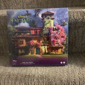 New sealed Disney Encanto Scentsy Wax Collection